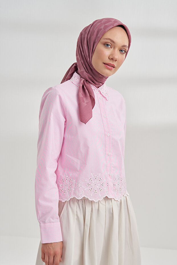 وشاح قطني بنمط هندسي - وردة مجففة - 1