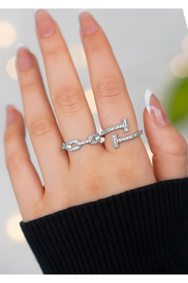 Set of 2 Zircon Stone Chain and t Model Silver Adjustable Women's Ring Set (2 Rings)