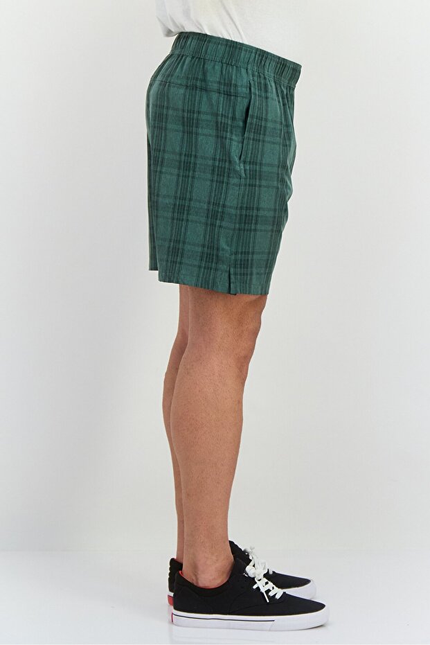 شورت رجالي أساسي منقوش برباط، أخضر حكيم - 2