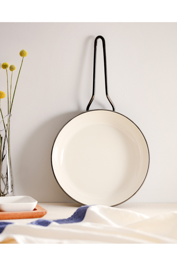 Red La Garde Pan - 2