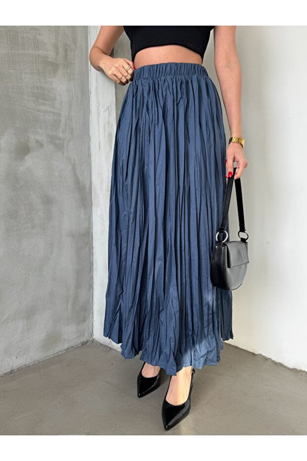 Women's Satin Wrinkled Fabric Waist Elastic Long Skirt