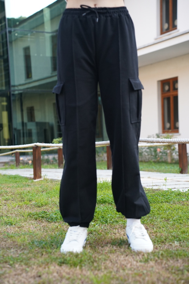 Unisex Children's Bottom with Double Cargo Pockets and Elastic Legs - Sporty Elegance for Kids
