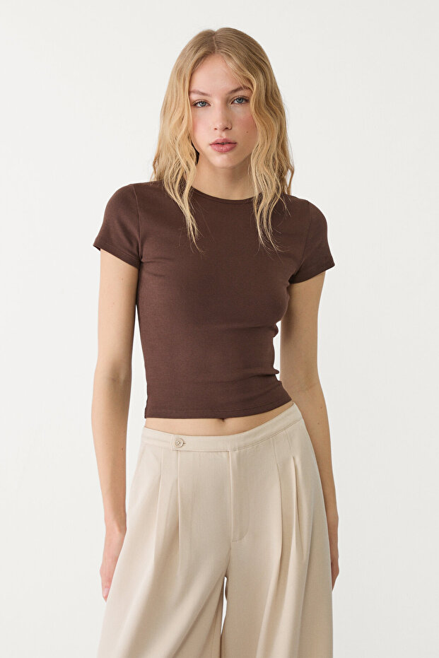 Slim fit basic t-shirt - 1