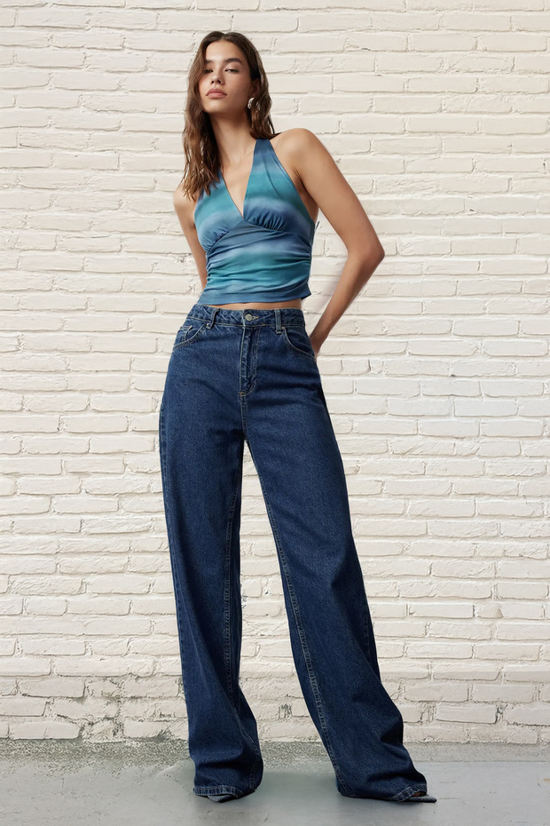 Indigo Boyundan Bağlamalı Vücuda Oturan Esnek Crop Örme Bluz TWOSS24BZ00061 - 3