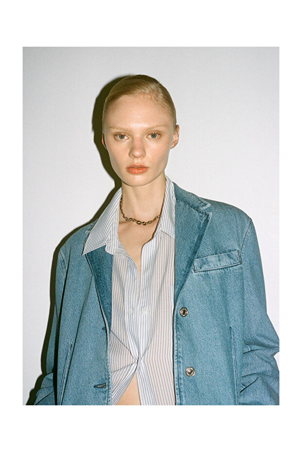 Denim jacket with buttons - 5