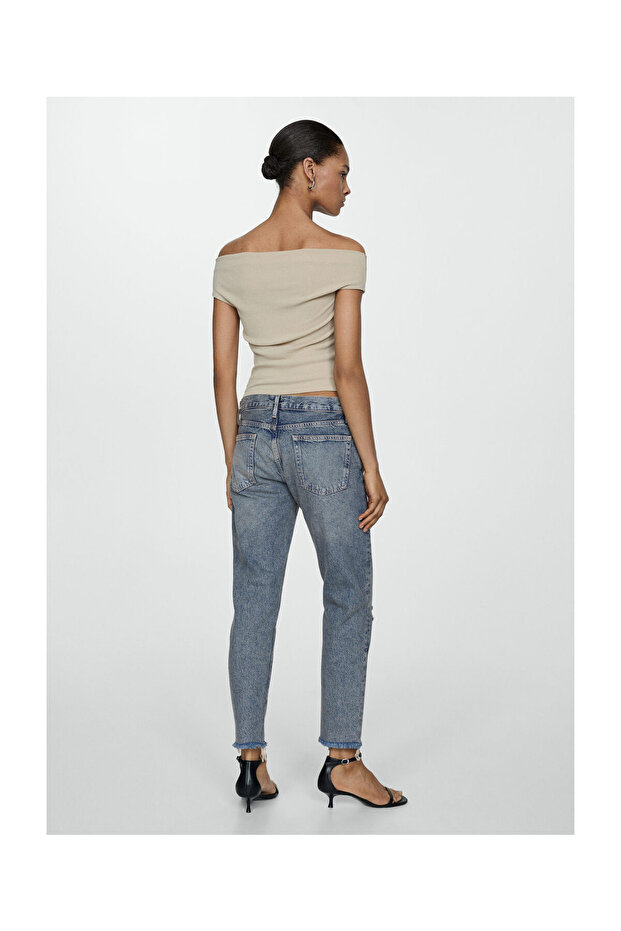 Ripped low-rise girlfriend jeans - 6