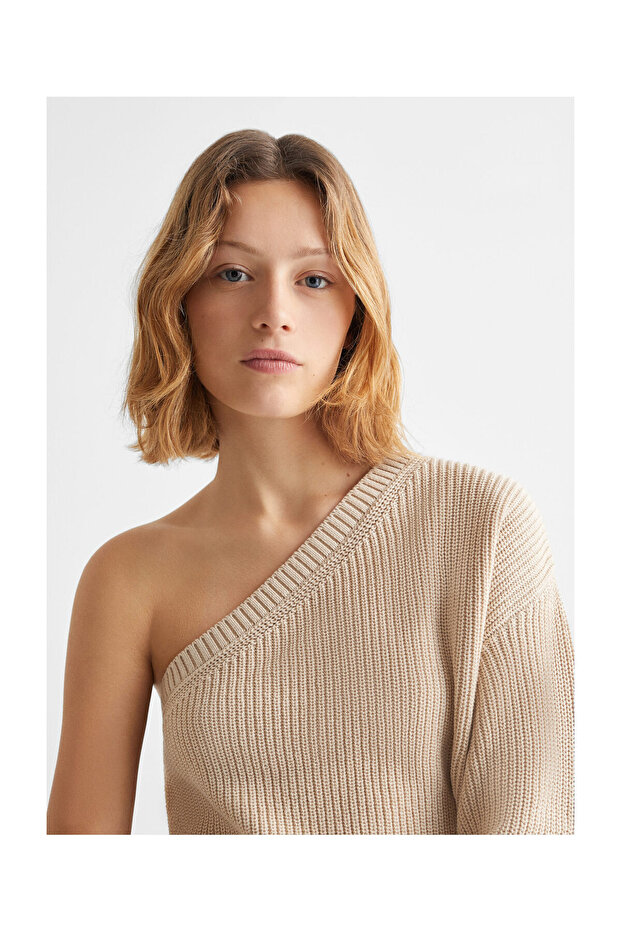 Asymmetric knit sweater - 3