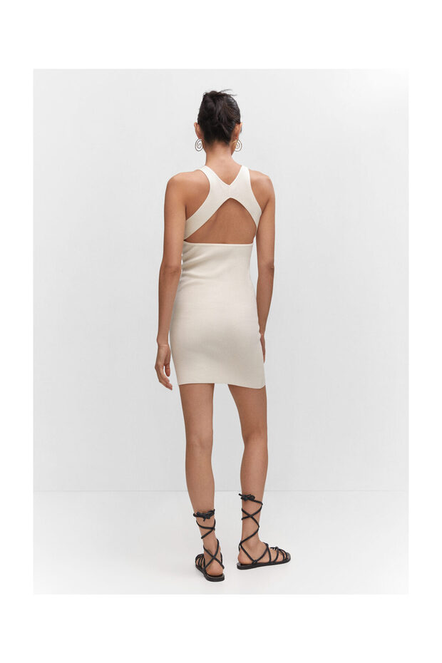 Knitted dress with open back - 11