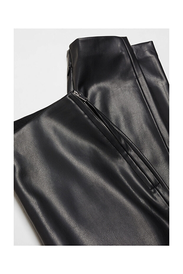 Leather-effect leggings with split hems - 10