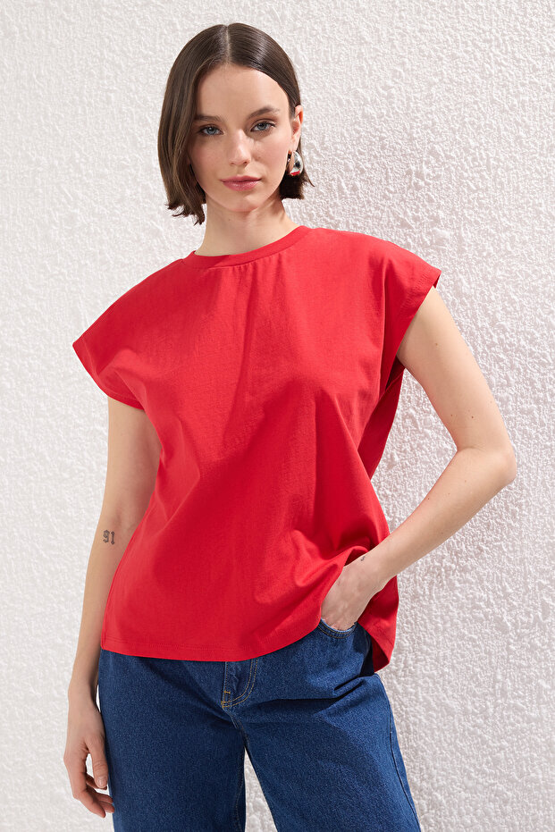 Kırmızı %100 Kalın Pamuklu Ay Kol Bağlama Detaylı Bisiklet Yaka Örme T-Shirt TWOSS25TS00156 - 2