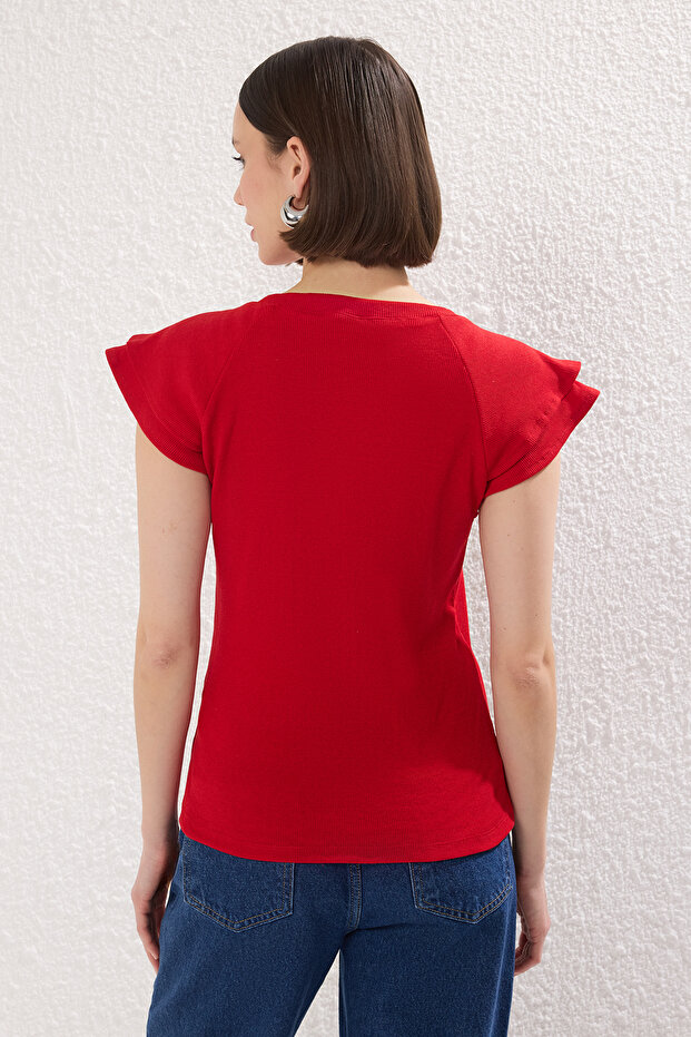 Kırmızı Kolları Fırfırlı Fitted/Vücuda Oturan Fitilli Örme Bluz TWOSS25BZ00483 - 4