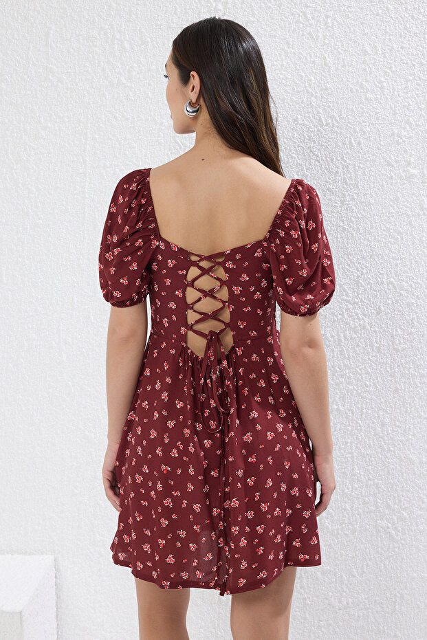 Bordo Çiçekli Eteği Belden Açılan Bağlama Detaylı Kısa / Mini  Dokuma Elbise TWOSS25EL00400 - 4