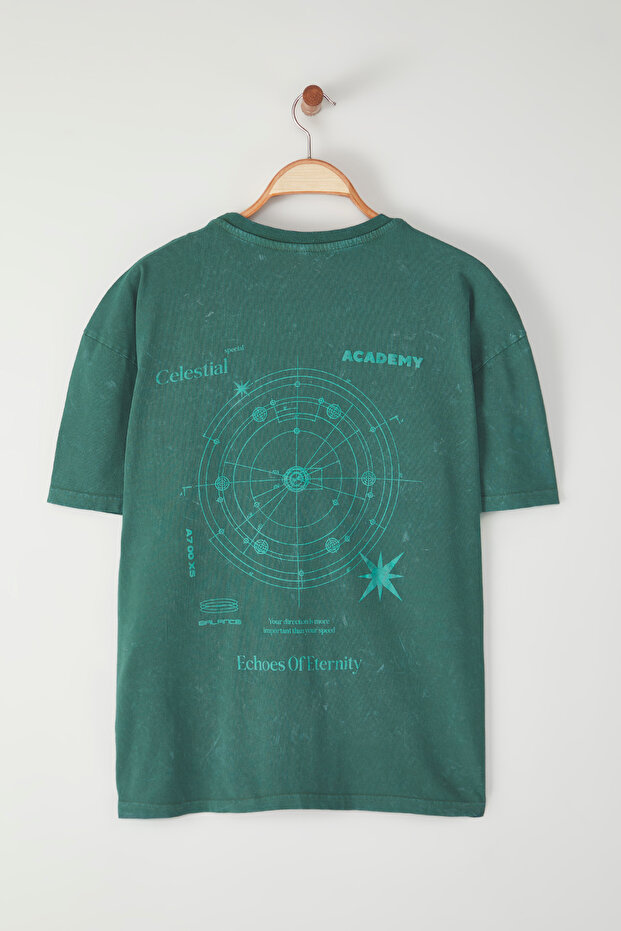 Yeşil Oversize/Geniş Kesim Eskitme/Soluk Efekt Galaksi Baskılı T-Shirt TMNSS25TS00076 - 5