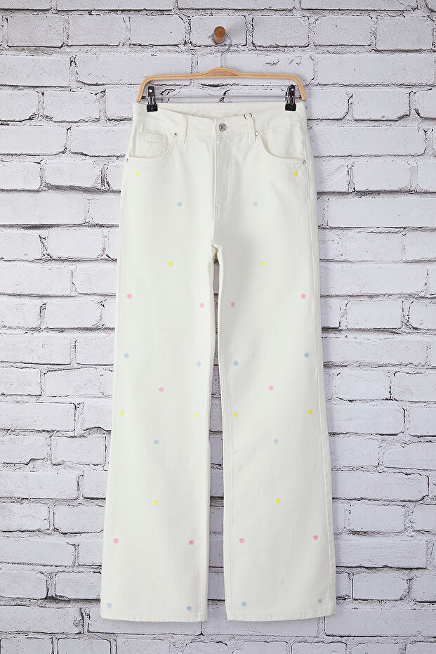 Beyaz Çiçek Nakışlı Normal Bel Wide Leg Jeans TWOSS25JE00232 - 6