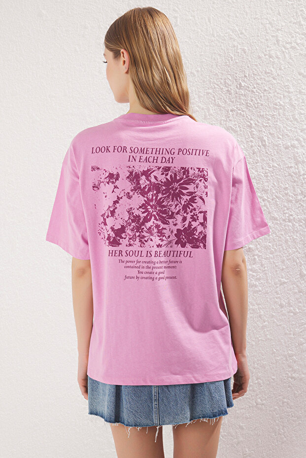 Pembe %100 Kalın Pamuklu Ön ve Arka Baskılı Oversize Kalıp Örme T-Shirt TWOSS23TS00269 - 4