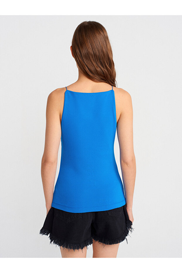 21020 Топ-саксофон с деколте тип „халтер“ - 2