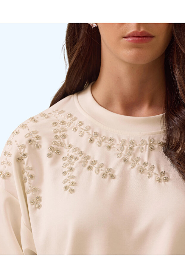 YUVARLAK YAKA TAŞ İŞLEMELİ SWEATSHİRT - 3