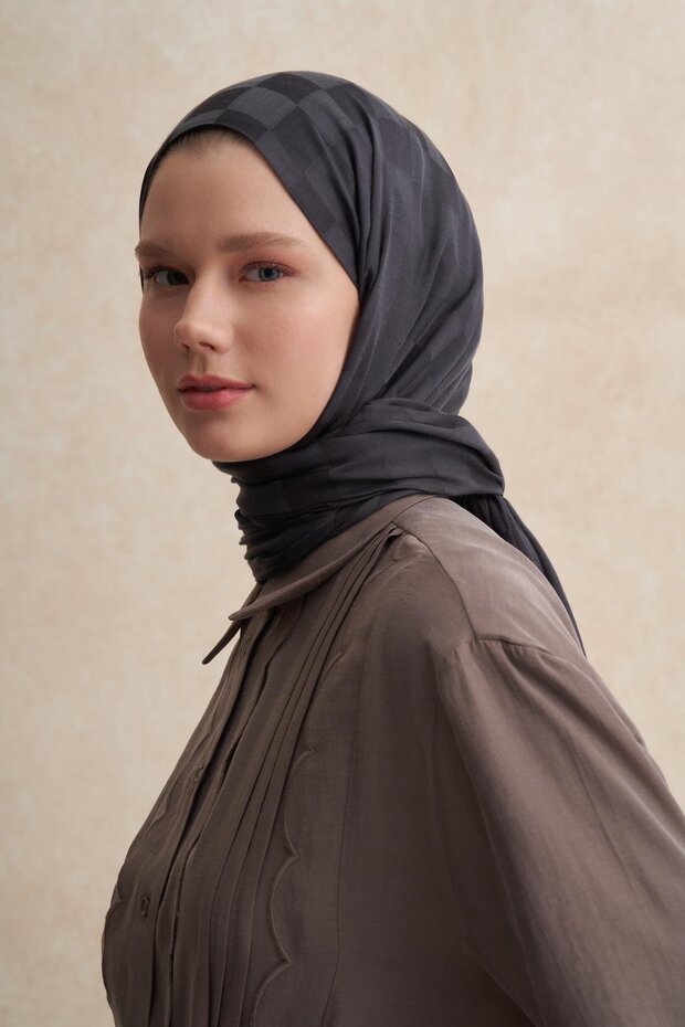 Italian Non-Silk Check Jacquard Shawl Anthracite