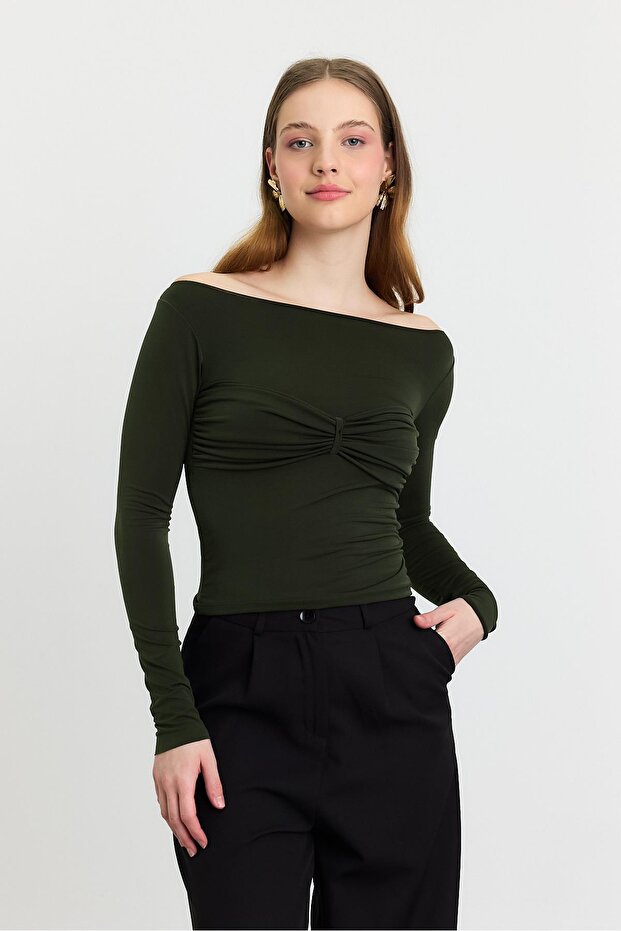 بلوزة خضراء - موديل 20178، تفاصيل برباط - 1