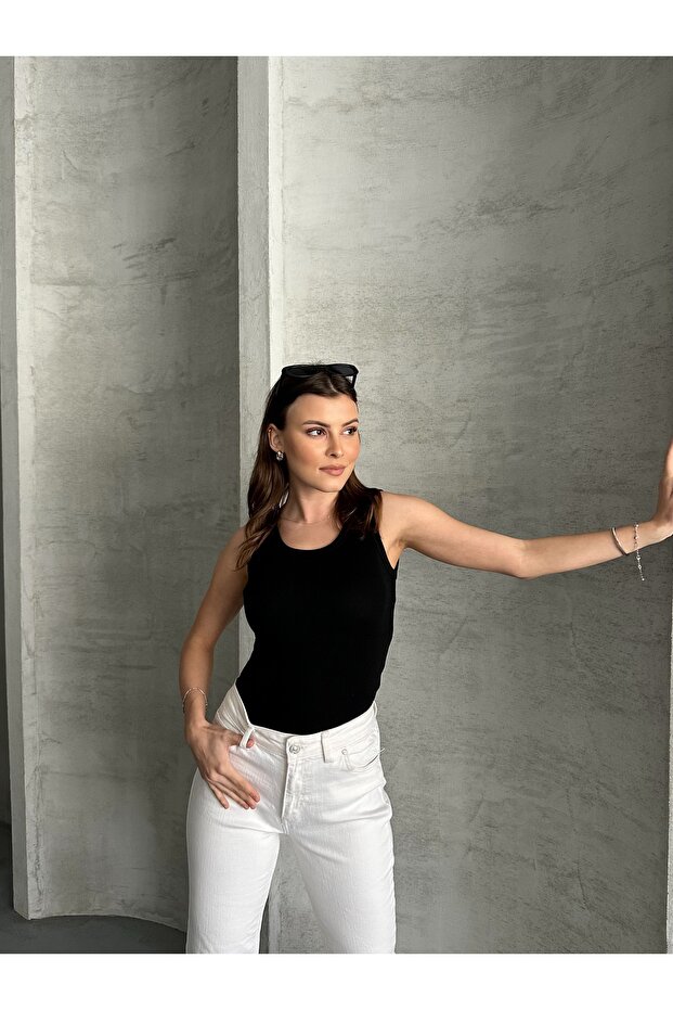 Women's Ribbed Look Thick Strap Basic White Undershirt - 6