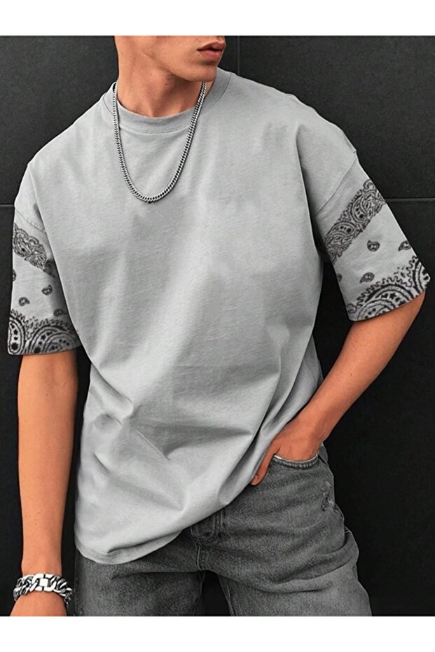 Unisex Printed Oversize T-shirt with Patterned Sleeves