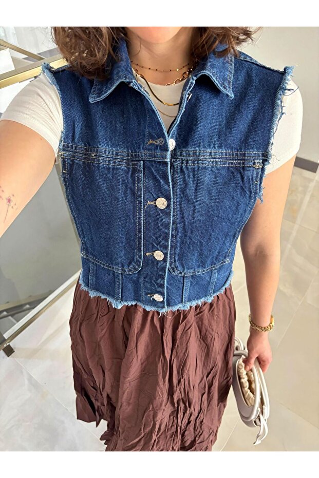 سترة من الدنيم بأزرار وياقة - 2