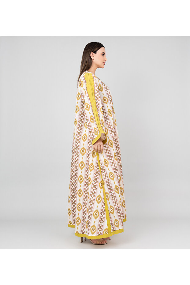 جلابية مطرزة بنمط تجريدي - 3