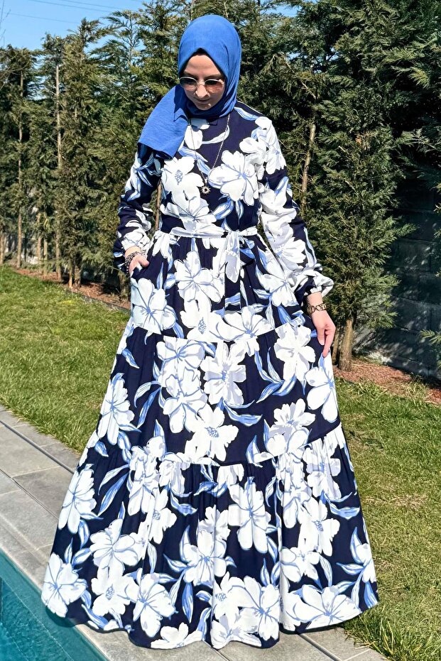 Beyaz Çiçekli Elbise - 4