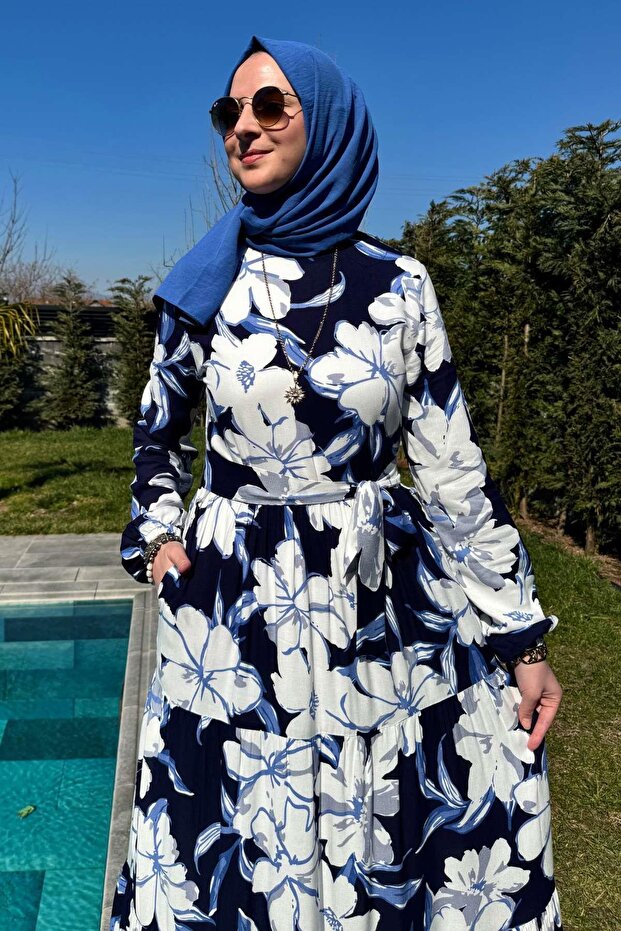 Beyaz Çiçekli Elbise - 3