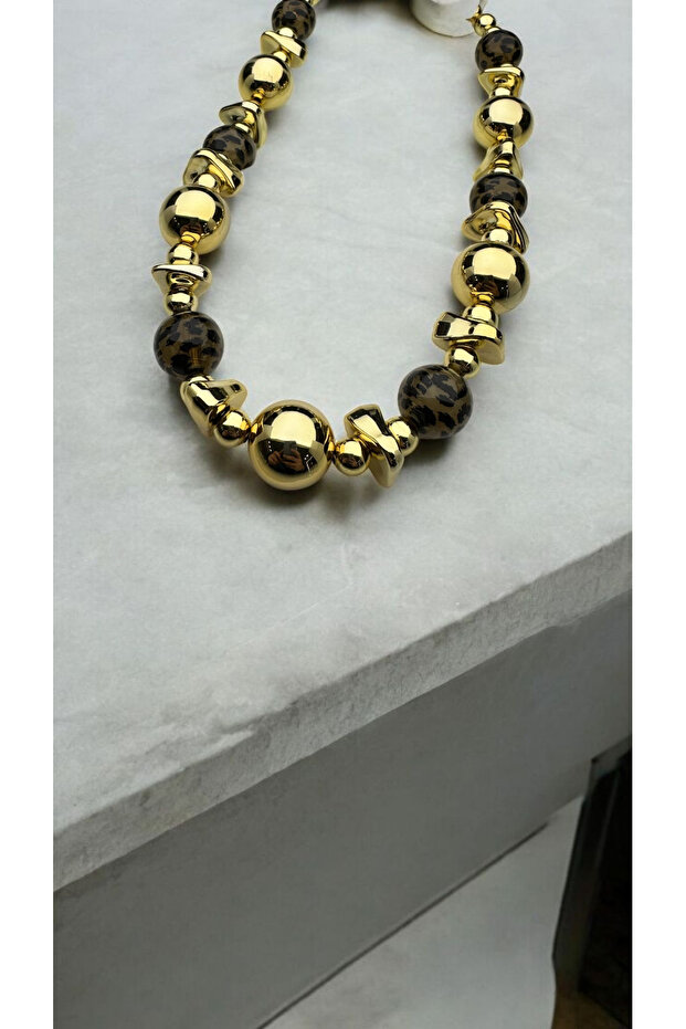 Gold Color Geometric Shaped Leopard Round Detailed Necklace