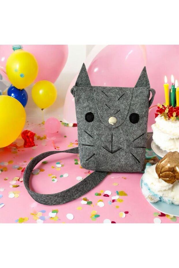 3/12 Year Old Child Ornament Bag with Cat Figure