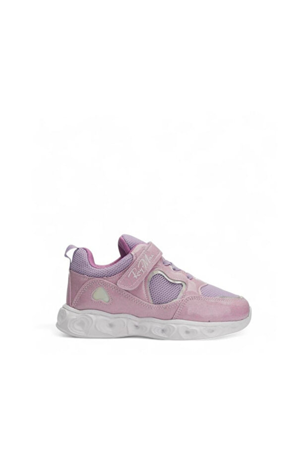 Girl's sneakers