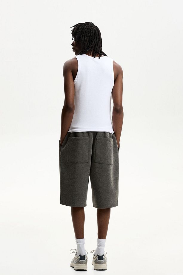 Neopren görünümlü oversize bermuda şort - 2