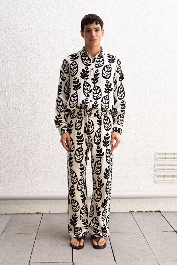 بنطلون بيج مع طباعة زهور - 2