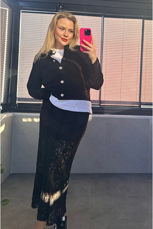 سترة سوداء بأزرار فضية - 1