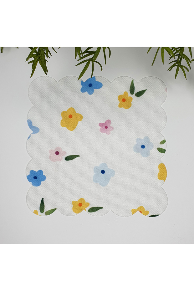 Pastel Crispy Flower Printed Laser Cut Fabric Cocktail Napkin 1 Piece