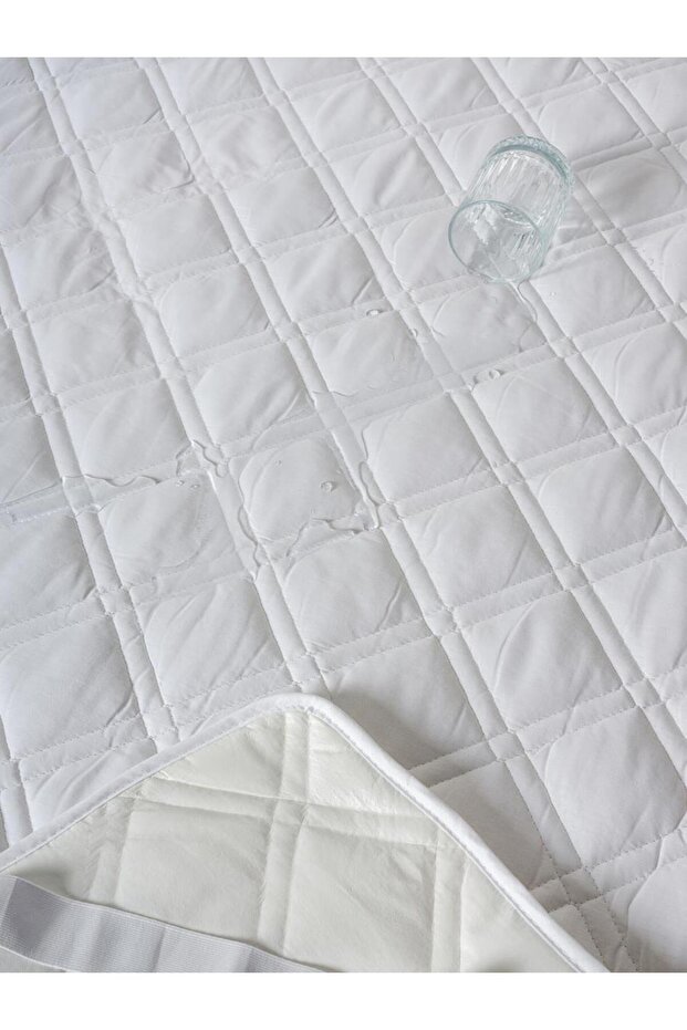مرتبة مبطنة من CottonVerse - مقاومة للسوائل