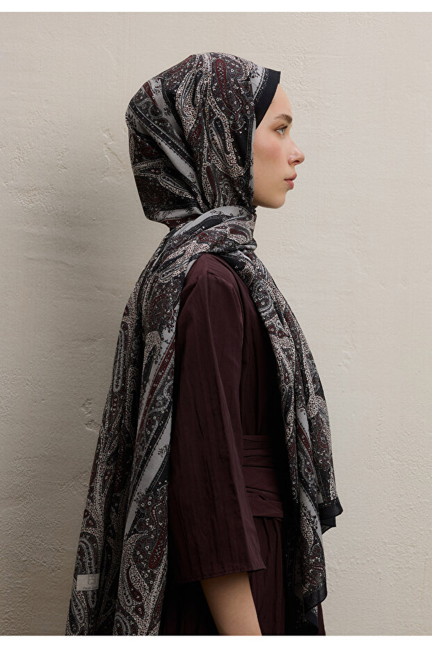 شال بنمط بيزلي إليجانس باللون الأسود - 2