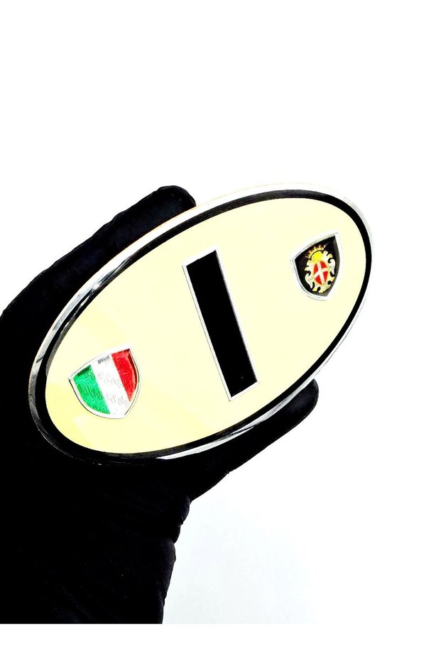 Custom Crests for Tagers Oval IHarf (ITALY) Italy Flag Cream Aluminum Sticker Crest