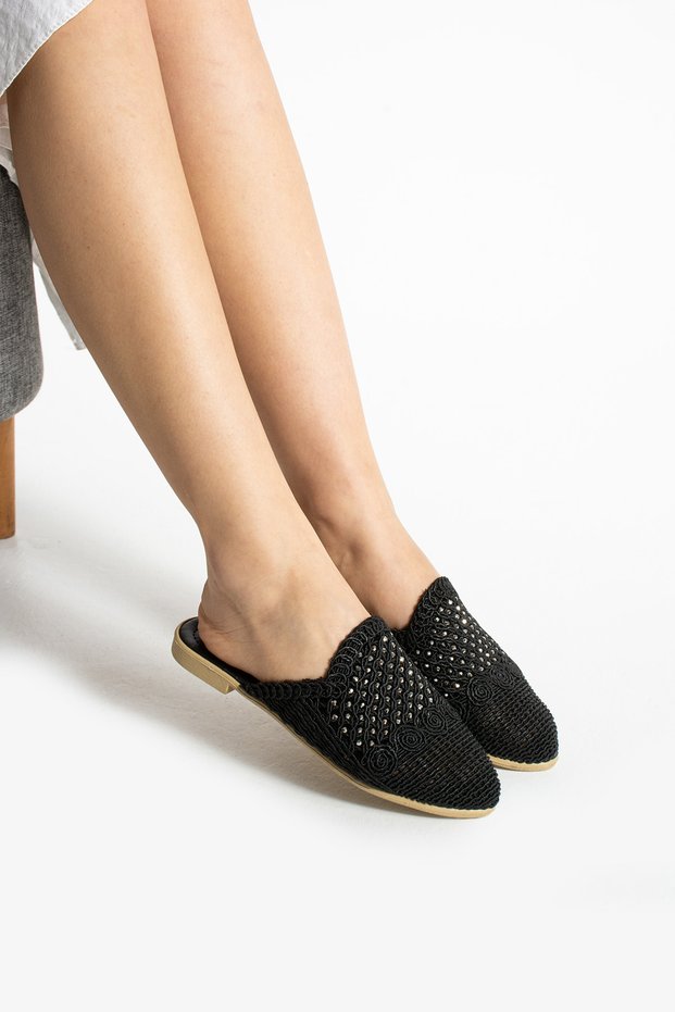 Comfortable Sole Knitted Slippers with Spread Stones