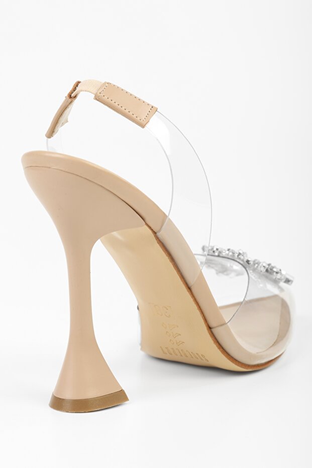 Klasszikus női sarkú cipő – átlátszó ékszerekkel díszített és stílusos - 8