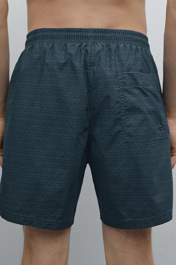 Mikro desenli regular fit deniz şortu - 4