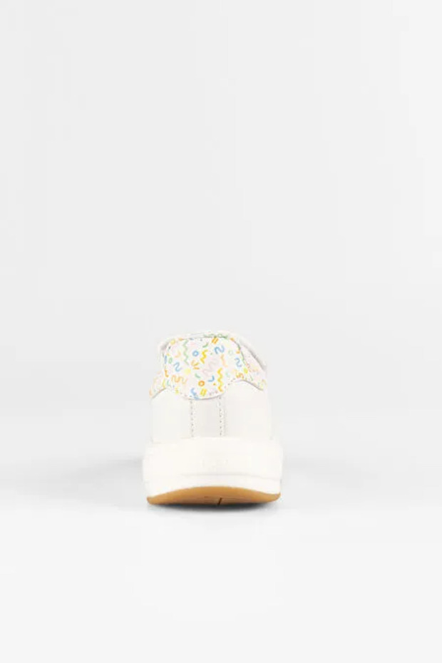 حذاء رياضي مضيء من بوكى باللون الأبيض - 5