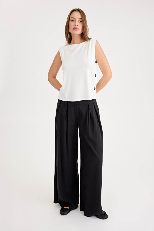 بلوزة مودال بأكمام صفر وأزرار جانبية - 2