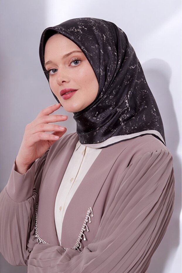 Cloud Pattern Classic Sparkling Crystal Scarf - 1