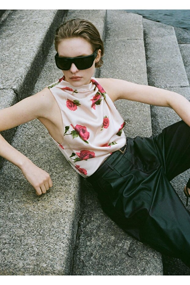 Çiçekli saten bluz - 7