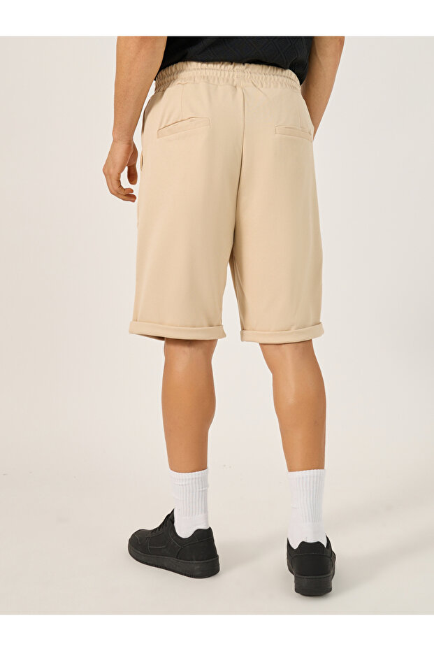 Solid Turn-Up Hem Shorts - 4