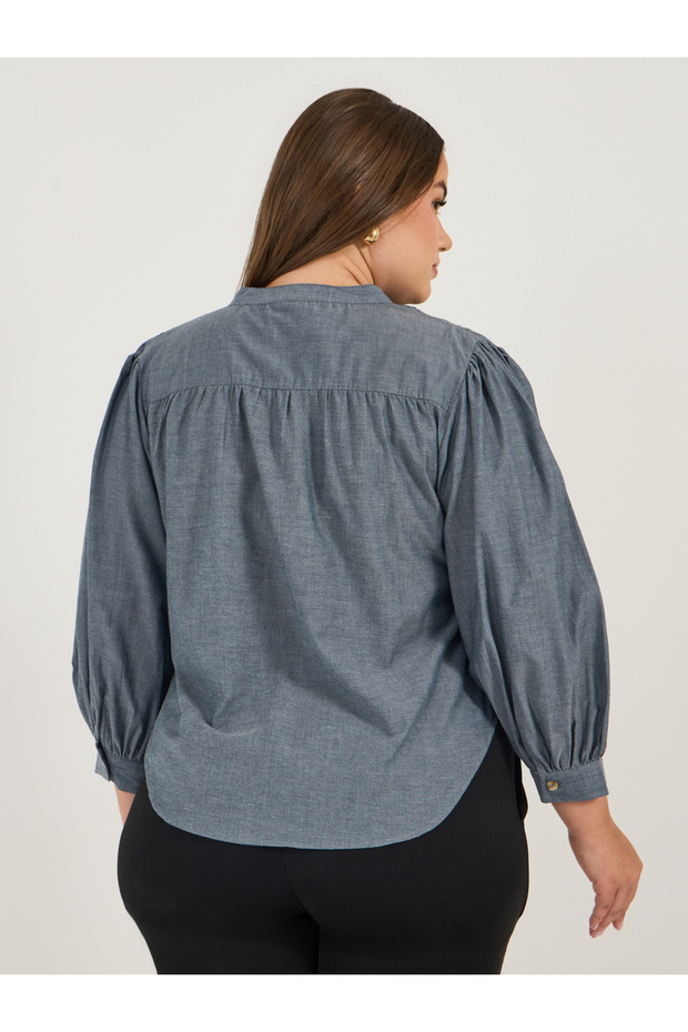 قميص شامبراي من القطن الصلب بمقاس كبير وياقة قائمة - 4