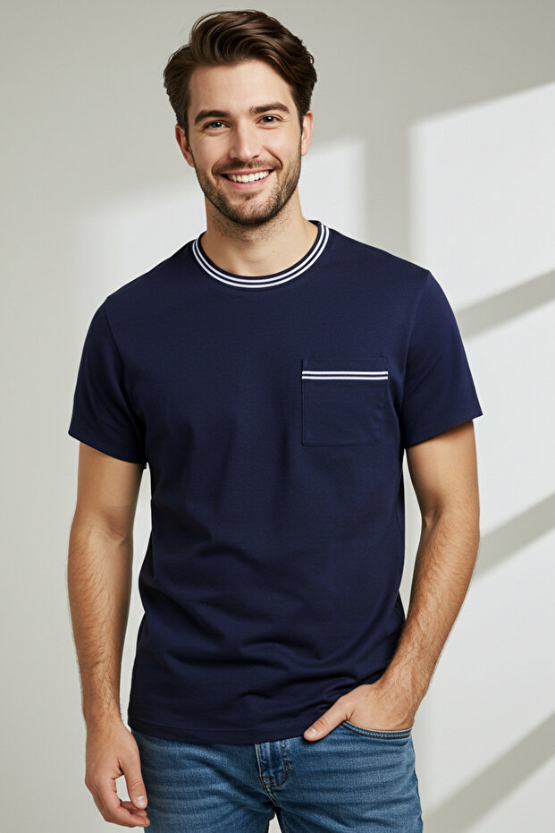 Lacivert Regular/Normal Kesim Cep ve Triko Bant Detaylı %100 Pamuk Basic Tok T-shirt TMNSS25TS00035 - 1