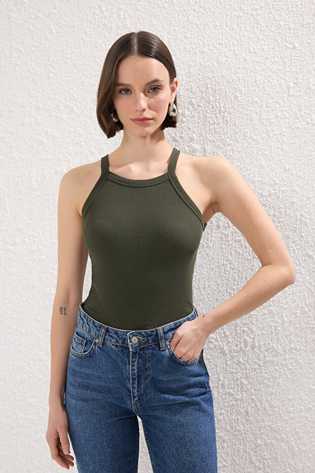 Antrasit-Ekru-Bej-Haki 4'lü Paket Vücuda Oturan Crop Esnek Örme Atlet TWOSS25AL00056 - 3